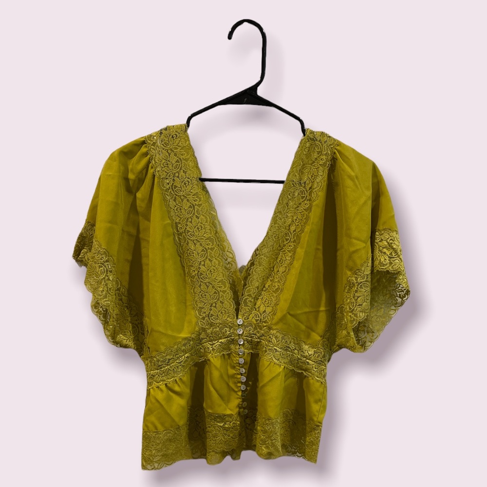Forever 21 lace top